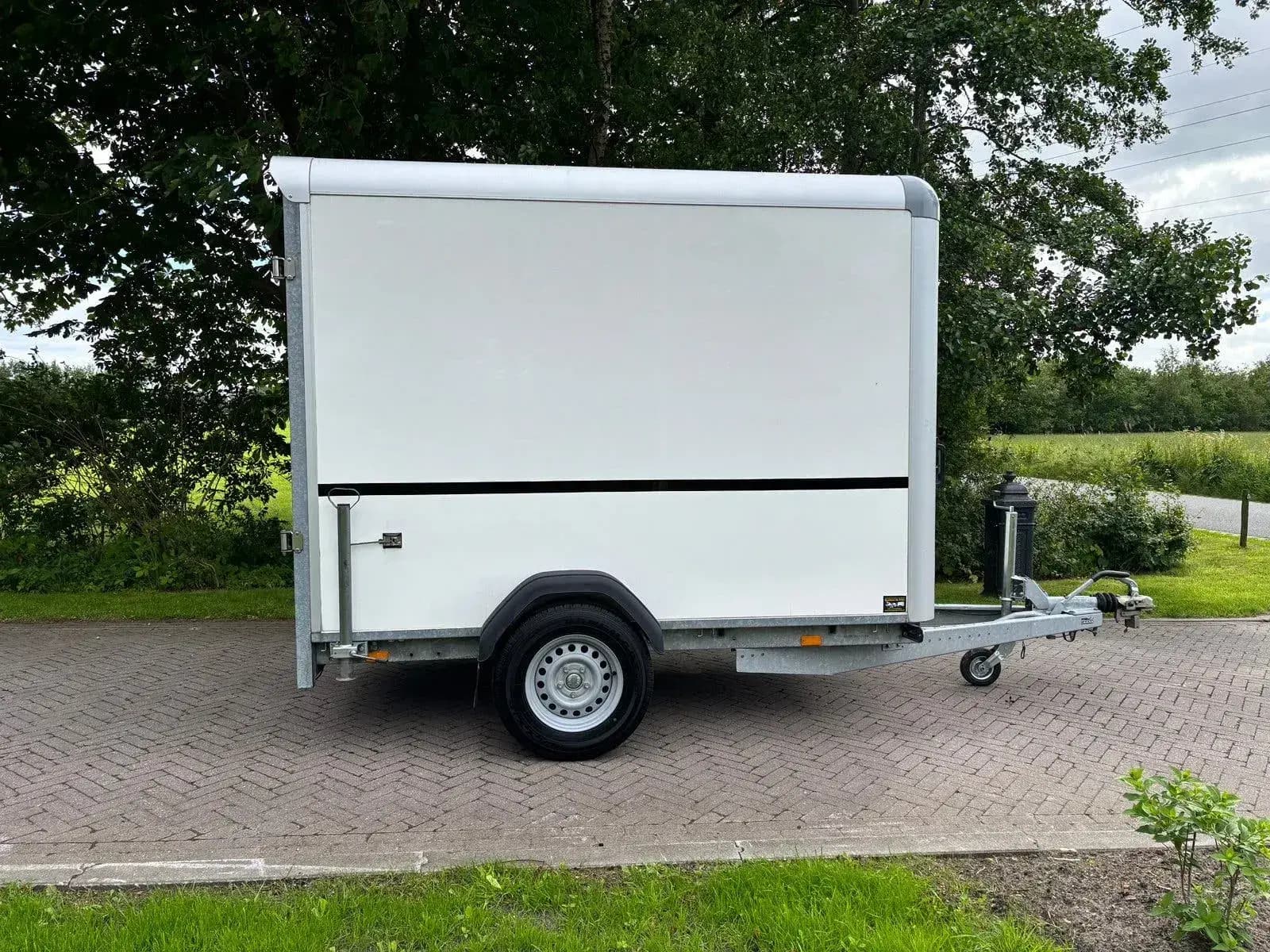 Henra gesloten aanhangwagen 2,65 m